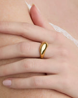 Waterproof Wavy Chunky Ring in Gold