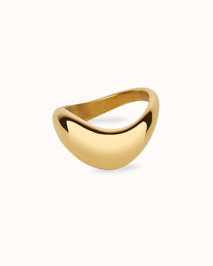 Waterproof Wavy Chunky Ring in Gold