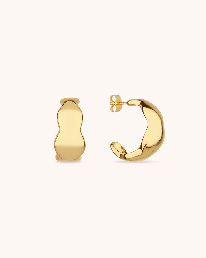 Wavy Edge Hoops in Gold