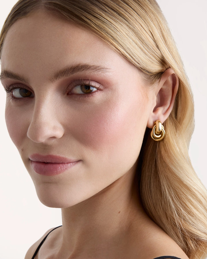 Knot Studs in Gold
