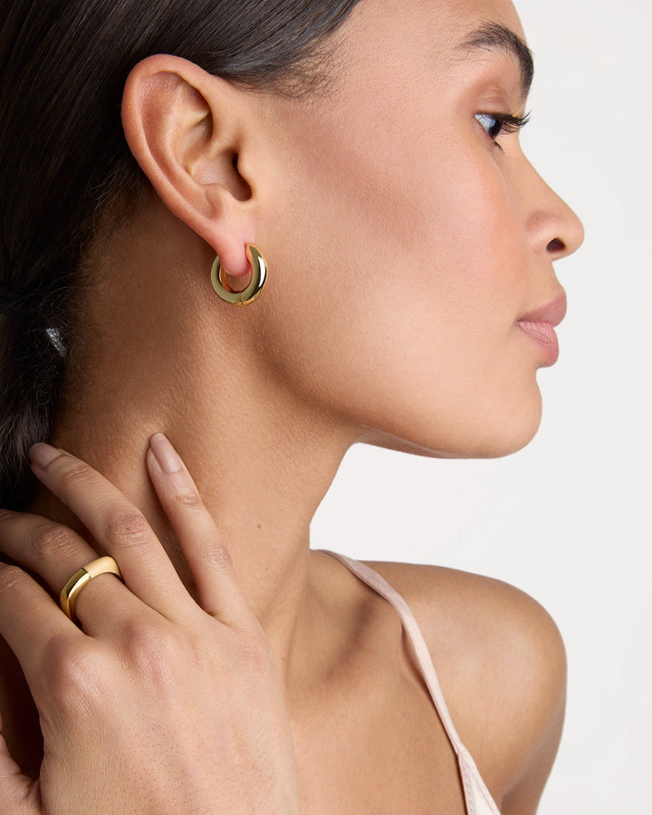 Medium Chunky Hoop Earrings in Gold