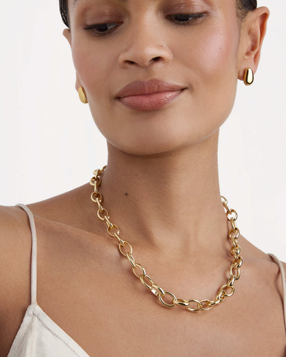 Oval Link Necklace in Gold