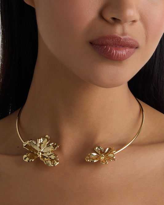 Floral Choker Necklace in Gold