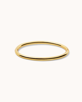 Thin Polished Bangle in Gold