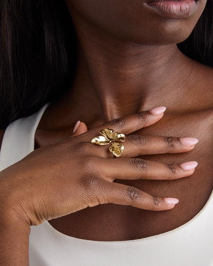 Large Petal Ring in Gold