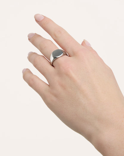 Signet-Style Ring in Silver