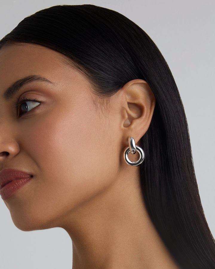 Circle Earrings in Silver