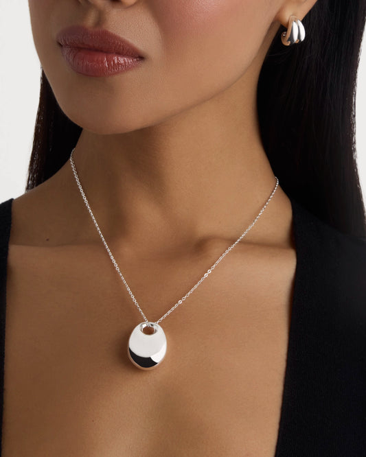 Chunky Pendant Necklace in Silver