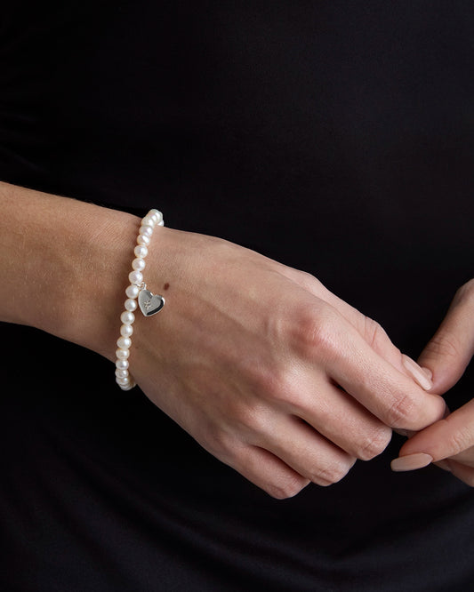 Pearl Heart Pendant Bracelet in Silver