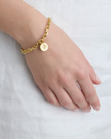 Circle Pendant Chain Bracelet in Gold