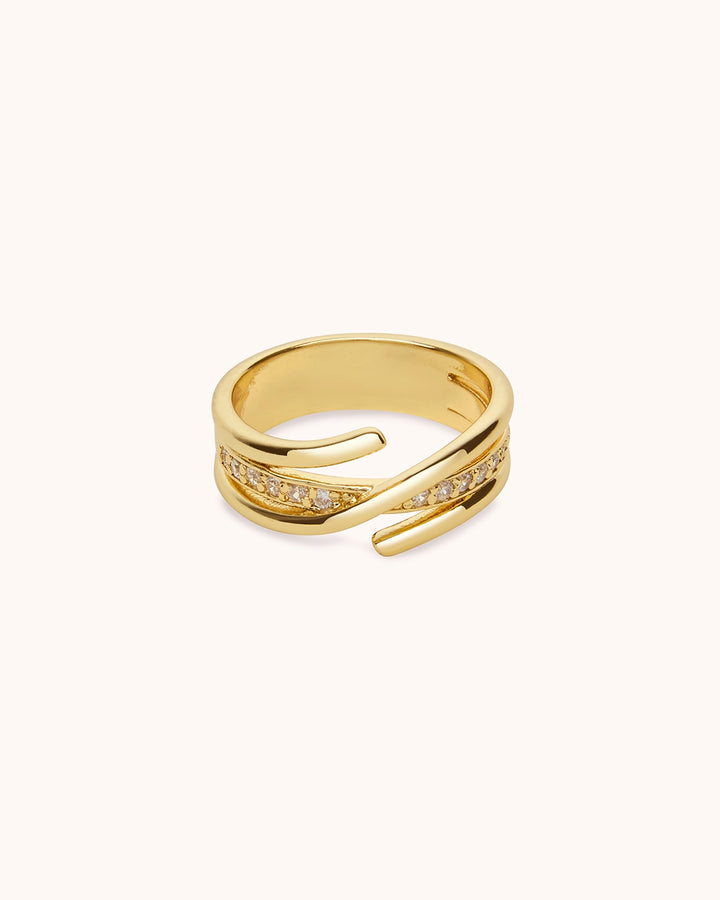Twisted Ring Band in Gold