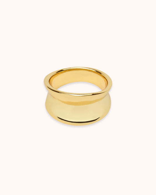 Thick Band Ring in Gold