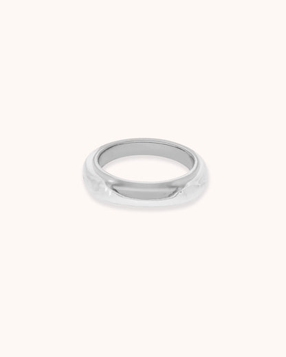 Rounded Band Ring in Silver