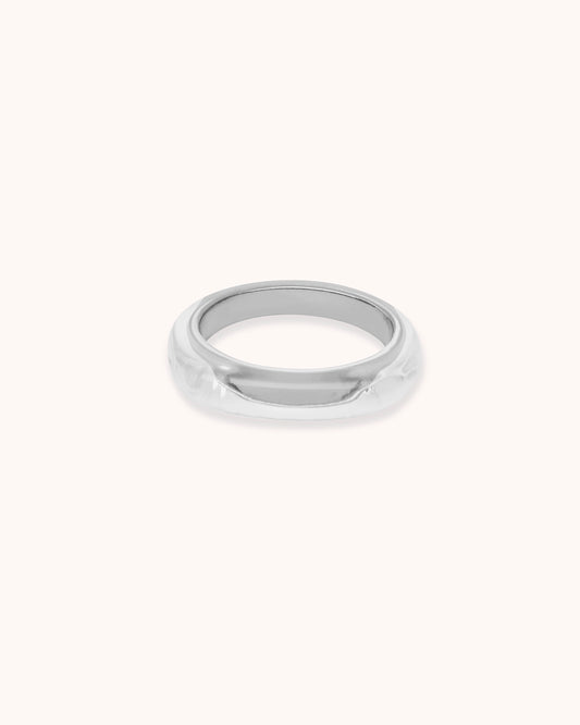 Rounded Band Ring in Silver