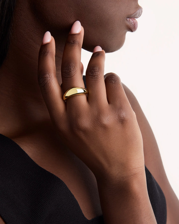 Wave Band Ring in Gold