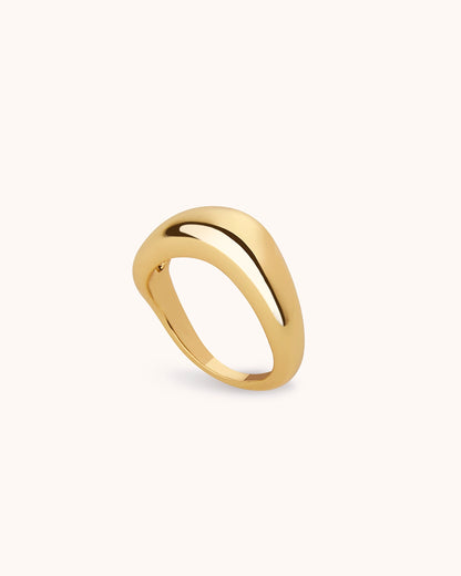 Wave Band Ring in Gold