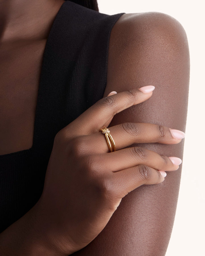 Knot Ring in Gold