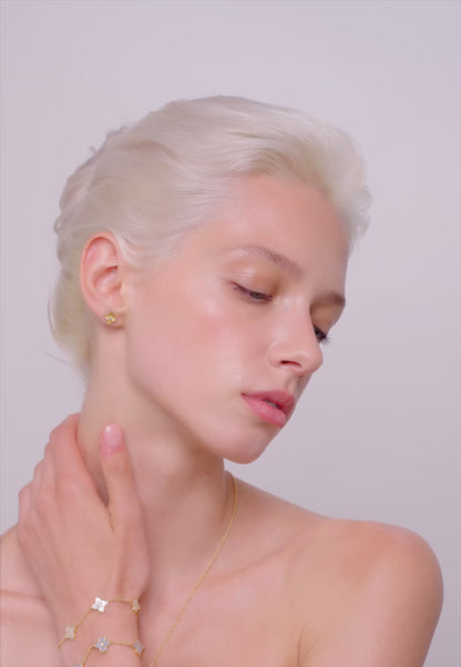 Primrose Clover Studs In Gold