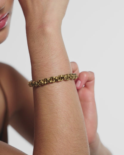 Twist Chain Bracelet